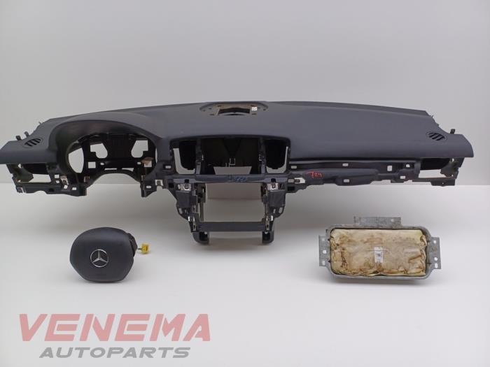 Airbag set + dashboard van een Mercedes-Benz ML III (166) 3.0 ML-350 BlueTEC V6 24V 4-Matic 2015
