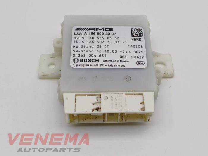 Gebruikte PDC Module Mercedes ML III (166) 3.0 ML-350 BlueTEC V6 24V 4-Matic Prijs € 49,99 Margeregeling aangeboden door Venema Autoparts