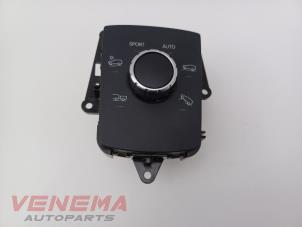 Gebruikte Schakelaar Mercedes ML III (166) 3.0 ML-350 BlueTEC V6 24V 4-Matic Prijs € 39,99 Margeregeling aangeboden door Venema Autoparts