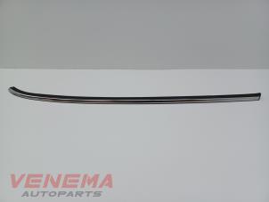 Gebruikte Sierstrip Mini Mini (F56) 1.5 12V Cooper Prijs € 29,99 Margeregeling aangeboden door Venema Autoparts