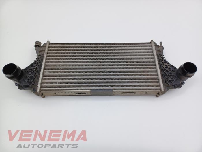 Gebruikte Intercooler Mercedes ML III (166) 3.0 ML-350 BlueTEC V6 24V 4-Matic Prijs € 249,99 Margeregeling aangeboden door Venema Autoparts