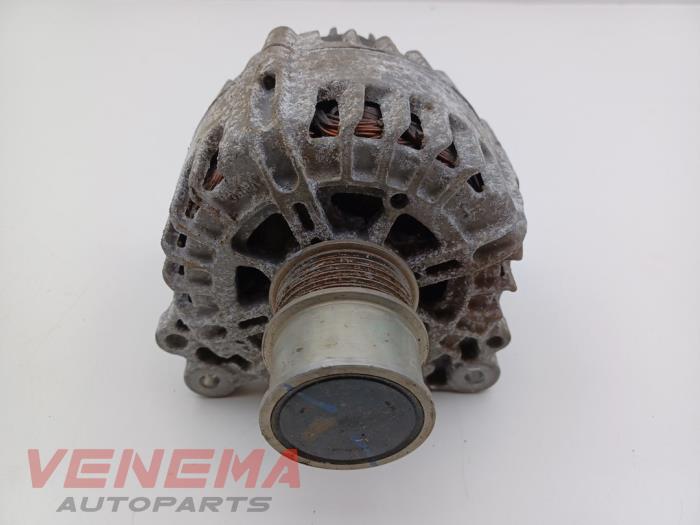 Gebruikte Dynamo Seat Ibiza V (KJB) 1.0 TSI 12V Prijs € 24,99 Margeregeling aangeboden door Venema Autoparts
