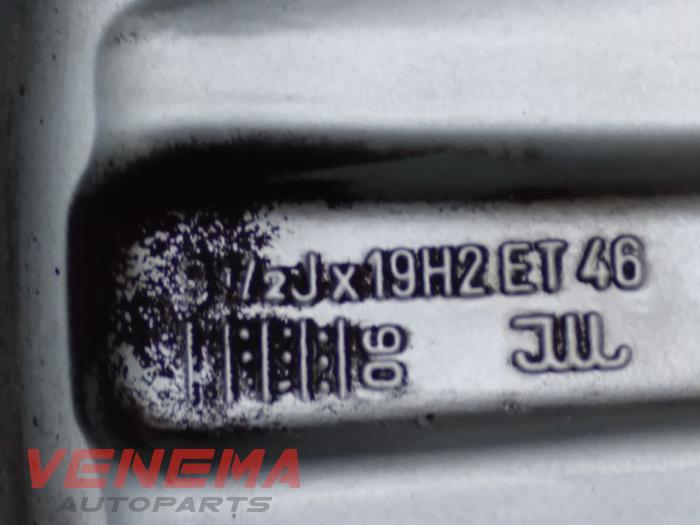 Velgen set + banden van een Mercedes-Benz ML III (166) 3.0 ML-350 BlueTEC V6 24V 4-Matic 2015