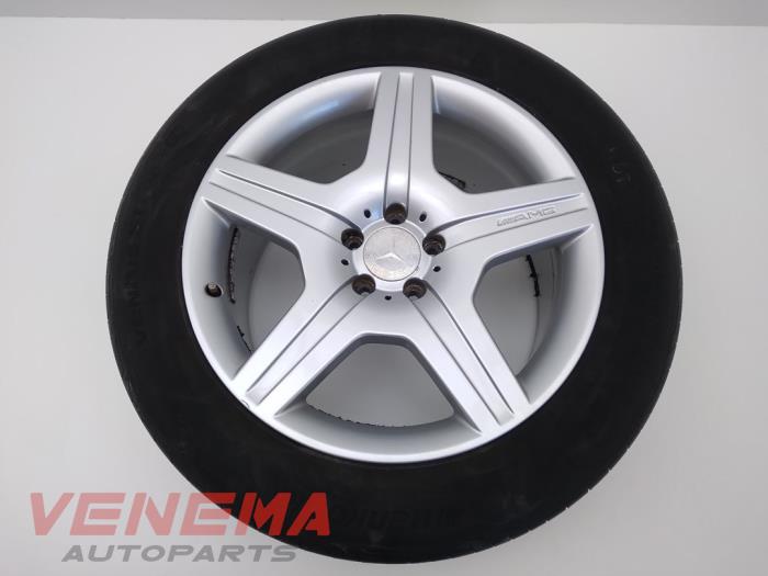 Velgen set + banden van een Mercedes-Benz ML III (166) 3.0 ML-350 BlueTEC V6 24V 4-Matic 2015