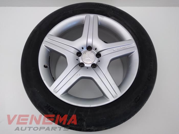 Velgen set + banden van een Mercedes-Benz ML III (166) 3.0 ML-350 BlueTEC V6 24V 4-Matic 2015