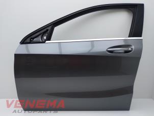 Gebruikte Deur 4Deurs links-voor Mercedes A (W176) 2.0 A-250 Turbo 16V Prijs € 499,99 Margeregeling aangeboden door Venema Autoparts