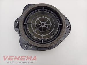 Gebruikte Luidspreker Audi A5 Cabrio (F57/F5E) 3.0 TDI V6 24V Quattro Prijs € 19,99 Margeregeling aangeboden door Venema Autoparts