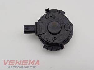 Gebruikte Sensor Nokkenas BMW 4 serie (F32) 440i xDrive 3.0 TwinPower Turbo 24V Prijs € 14,99 Margeregeling aangeboden door Venema Autoparts