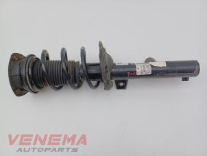 Gebruikte Veerpoot rechts-voor Volkswagen Golf VII (AUA) 2.0 GTI 16V Performance Package Prijs € 224,99 Margeregeling aangeboden door Venema Autoparts