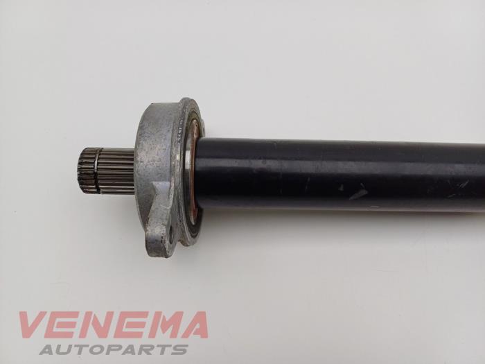 Cardanas van een Mercedes-Benz A (177.0) 1.3 A-180 Turbo 16V 2021