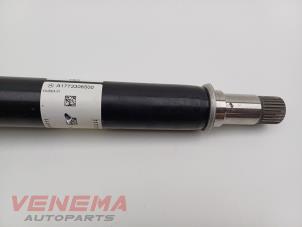 Cardanas van een Mercedes-Benz A (177.0) 1.3 A-180 Turbo 16V 2021
