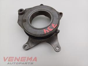 Gebruikte Spanrol Multiriem Mercedes A (177.0) 1.3 A-180 Turbo 16V Prijs € 34,99 Margeregeling aangeboden door Venema Autoparts