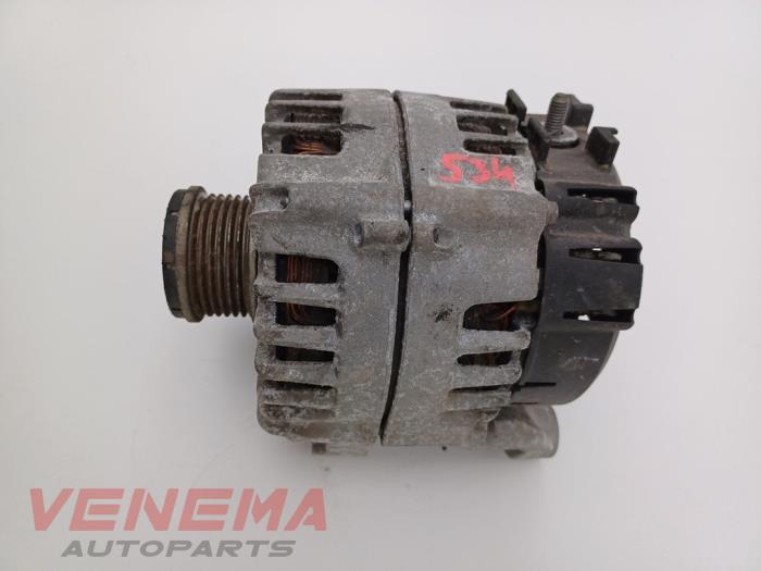 Alternator van een BMW 3 serie Touring (F31) 320d 2.0 16V 2014
