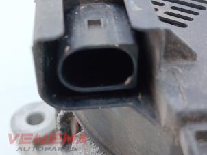 Alternator van een BMW 3 serie Touring (F31) 320d 2.0 16V 2014