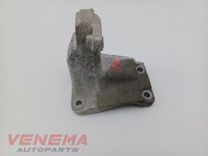 Gebruikte Motorsteun BMW 3 serie Touring (F31) 320d 2.0 16V Prijs € 19,99 Margeregeling aangeboden door Venema Autoparts