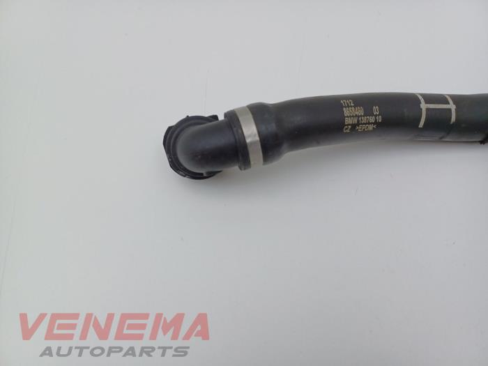 Radiateurslang van een MINI Mini (F56) 1.5 12V Cooper 2023