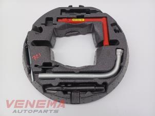 Gebruikte Gereedschap Set Audi A5 Cabrio (F57/F5E) 3.0 TDI V6 24V Quattro Prijs € 39,99 Margeregeling aangeboden door Venema Autoparts