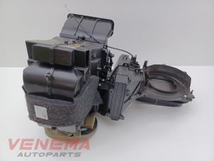 Gebruikte Chaufagebak Volkswagen Up! (121) 1.0 12V 60 Prijs € 79,99 Margeregeling aangeboden door Venema Autoparts