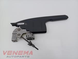 Gebruikte Handrem Mechaniek Volkswagen Up! (121) 1.0 12V 60 Prijs € 49,99 Margeregeling aangeboden door Venema Autoparts