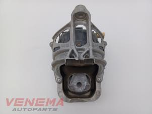 Gebruikte Motorsteun Audi A5 Cabrio (F57/F5E) 3.0 TDI V6 24V Quattro Prijs € 99,99 Margeregeling aangeboden door Venema Autoparts