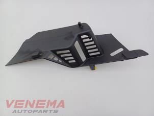 Gebruikte Steun Hoedenplank Ford Fiesta 7 1.0 EcoBoost 12V Prijs € 9,99 Margeregeling aangeboden door Venema Autoparts