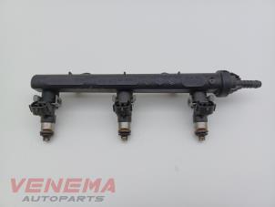Gebruikte Injector brug Volkswagen Up! (121) 1.0 12V 60 Prijs € 24,99 Margeregeling aangeboden door Venema Autoparts