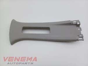 Gebruikte Stijlbekleding midden-rechts Ford Ka+ 1.2 Ti-VCT Prijs € 9,99 Margeregeling aangeboden door Venema Autoparts