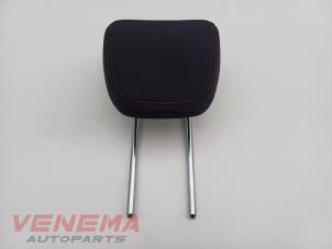 Gebruikte Hoofdsteun Ford Fiesta 7 1.0 EcoBoost 12V Prijs € 29,99 Margeregeling aangeboden door Venema Autoparts