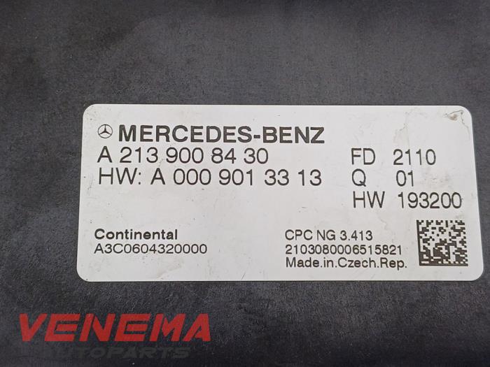 Computer Automatische Bak van een Mercedes-Benz GLA (H247) 1.3 200 Turbo 16V 2022