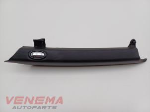 Gebruikte Dashboard deel Mini Coupe (R58) 1.6 16V Cooper Prijs € 19,99 Margeregeling aangeboden door Venema Autoparts