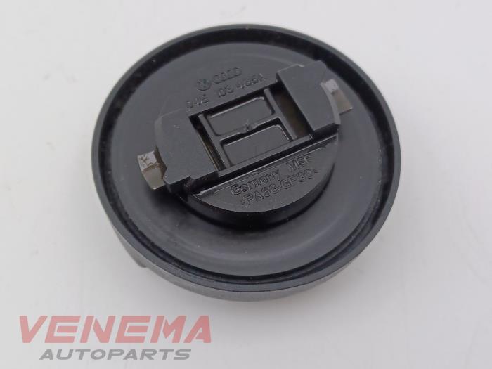 Oliedop van een Skoda Karoq 1.0 TSI 12V 2020