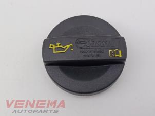 Gebruikte Oliedop Skoda Karoq 1.0 TSI 12V Prijs € 9,99 Margeregeling aangeboden door Venema Autoparts