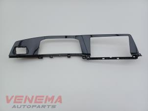 Gebruikte Dashboard sierlijst Volkswagen Golf VIII (CD1) 1.0 eTSI 12V Prijs € 74,99 Margeregeling aangeboden door Venema Autoparts