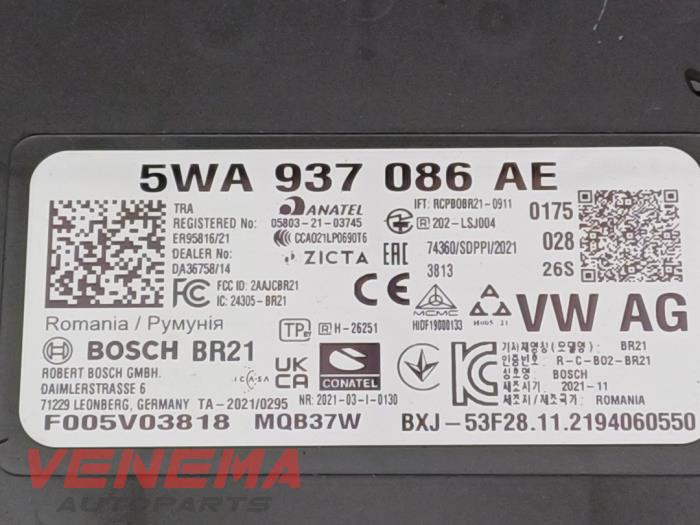 Computer Body Control van een Volkswagen Golf VIII (CD1) 1.0 eTSI 12V 2022