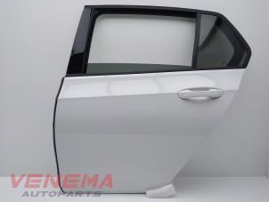 Gebruikte Deur 4Deurs links-achter Volkswagen Golf VIII (CD1) 1.0 eTSI 12V Prijs € 749,99 Margeregeling aangeboden door Venema Autoparts