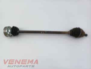 Gebruikte Aandrijfas rechts-voor Audi A3 Sportback (8VA/8VF) 1.6 TDI 16V Prijs € 9,99 Margeregeling aangeboden door Venema Autoparts