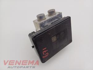 Gebruikte ABS Pomp Volkswagen Golf VIII (CD1) 1.0 eTSI 12V Prijs € 249,99 Margeregeling aangeboden door Venema Autoparts