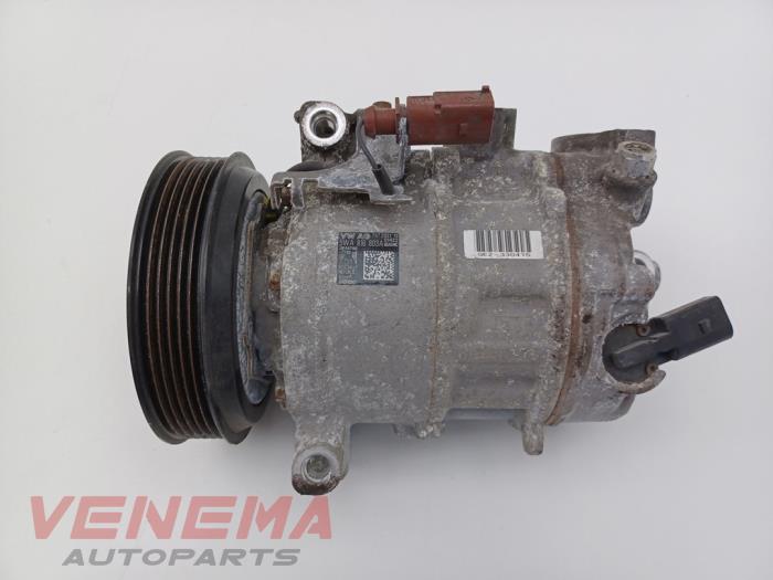 Gebruikte Aircopomp Volkswagen Golf VIII (CD1) 1.0 eTSI 12V Prijs € 89,99 Margeregeling aangeboden door Venema Autoparts