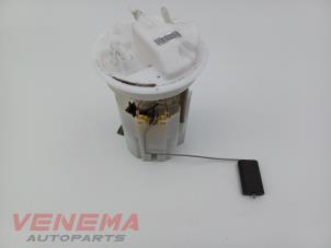 Gebruikte Tank element Pomp Ford Fiesta 7 1.0 EcoBoost 12V Prijs € 29,99 Margeregeling aangeboden door Venema Autoparts