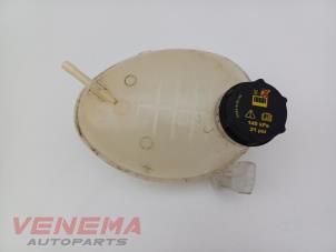 Gebruikte Expansievat Ford Fiesta 7 1.0 EcoBoost 12V Prijs € 9,99 Margeregeling aangeboden door Venema Autoparts