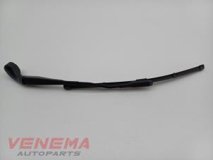 Gebruikte Ruitenwisserarm voor Mini Coupe (R58) 1.6 16V Cooper Prijs € 19,99 Margeregeling aangeboden door Venema Autoparts