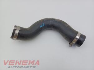 Gebruikte Intercooler Slang Ford Fiesta 7 1.0 EcoBoost 12V Prijs € 39,99 Margeregeling aangeboden door Venema Autoparts