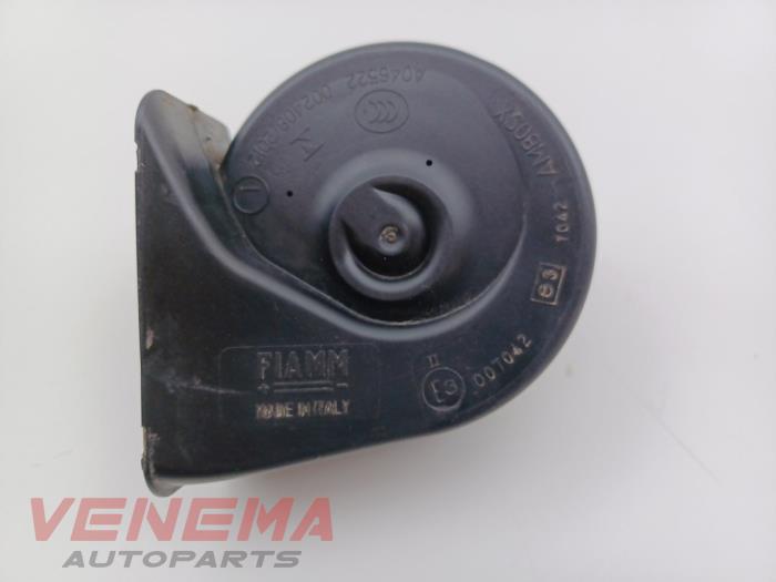 Gebruikte Claxon Ford Fiesta 7 1.0 EcoBoost 12V 100 Prijs € 14,99 Margeregeling aangeboden door Venema Autoparts