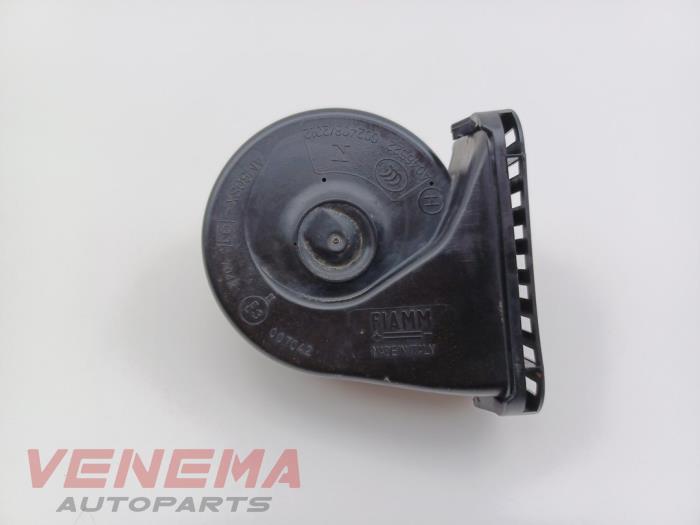 Gebruikte Claxon Ford Fiesta 7 1.0 EcoBoost 12V 100 Prijs € 14,99 Margeregeling aangeboden door Venema Autoparts