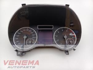 Gebruikte Tellerklok Mercedes B (W246) 1.6 B-180 BlueEFFICIENCY Turbo 16V Prijs € 149,99 Margeregeling aangeboden door Venema Autoparts