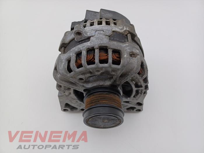 Gebruikte Dynamo Mercedes B (W246/W242) 1.6 B-180 BlueEFFICIENCY Turbo 16V Prijs € 49,99 Margeregeling aangeboden door Venema Autoparts