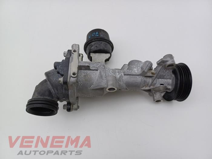 Gebruikte Waterpomp Mercedes B (W246/W242) 1.6 B-180 BlueEFFICIENCY Turbo 16V Prijs € 59,99 Margeregeling aangeboden door Venema Autoparts