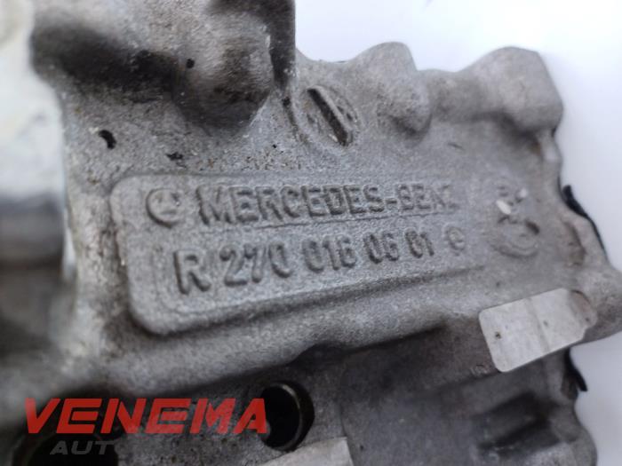 Cilinderkop van een Mercedes-Benz B (W246) 1.6 B-180 BlueEFFICIENCY Turbo 16V 2013