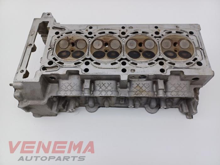 Cilinderkop van een Mercedes-Benz B (W246) 1.6 B-180 BlueEFFICIENCY Turbo 16V 2013