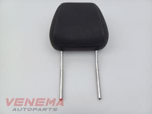 Gebruikte Hoofdsteun Opel Astra K 1.0 Turbo 12V Prijs € 29,99 Margeregeling aangeboden door Venema Autoparts